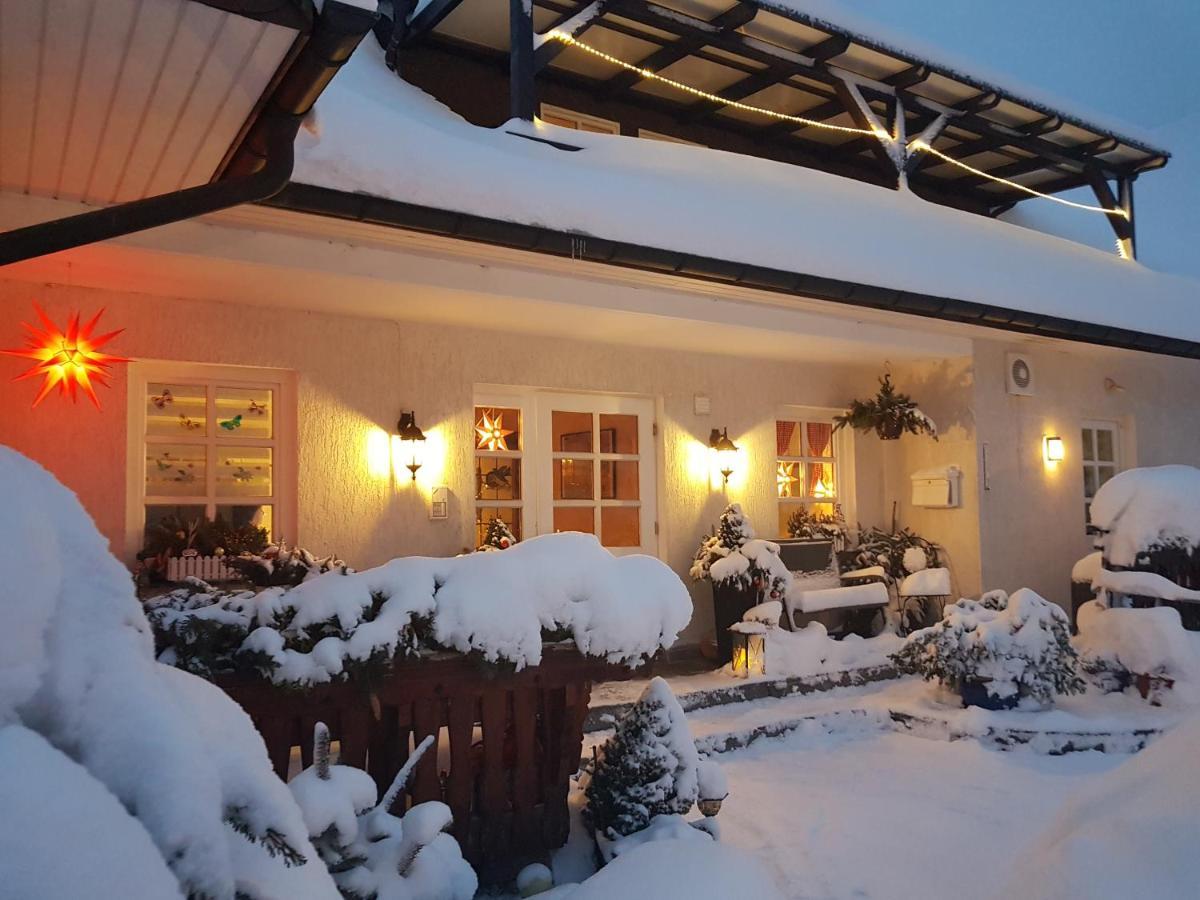 Hotel Zum Poppschen Gut Ольбернгау Екстер'єр фото