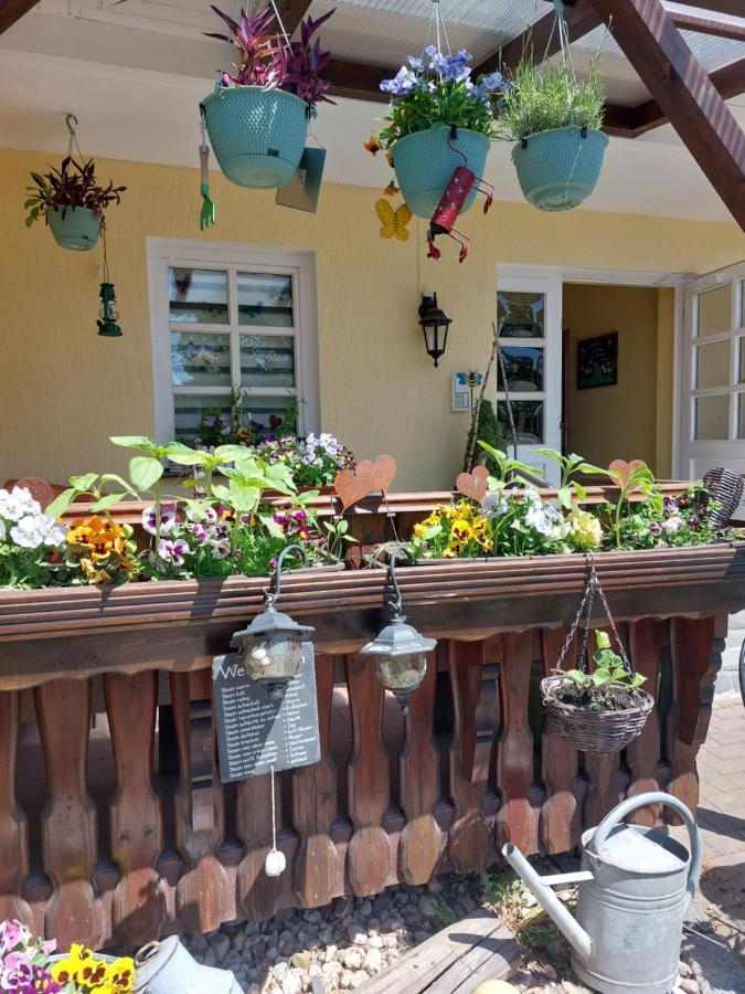 Hotel Zum Poppschen Gut Ольбернгау Екстер'єр фото